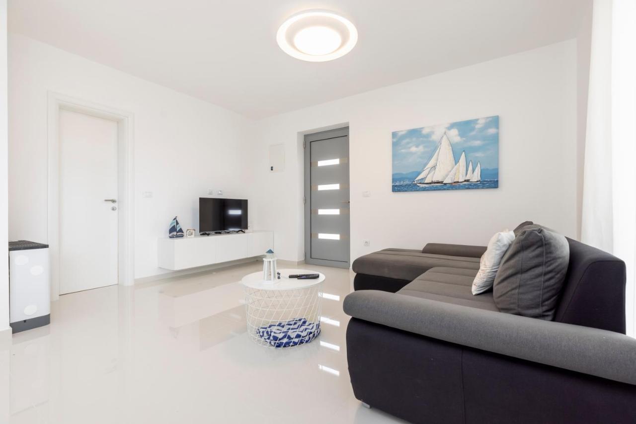 Apartments Losinj Sunset Mali Losinj Bagian luar foto