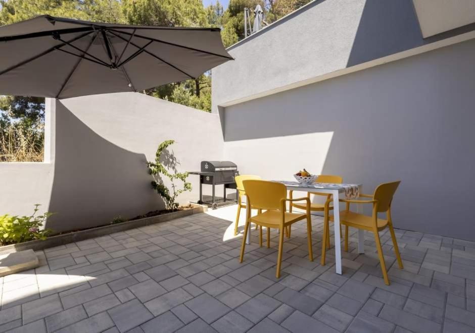 Apartments Losinj Sunset Mali Losinj Bagian luar foto